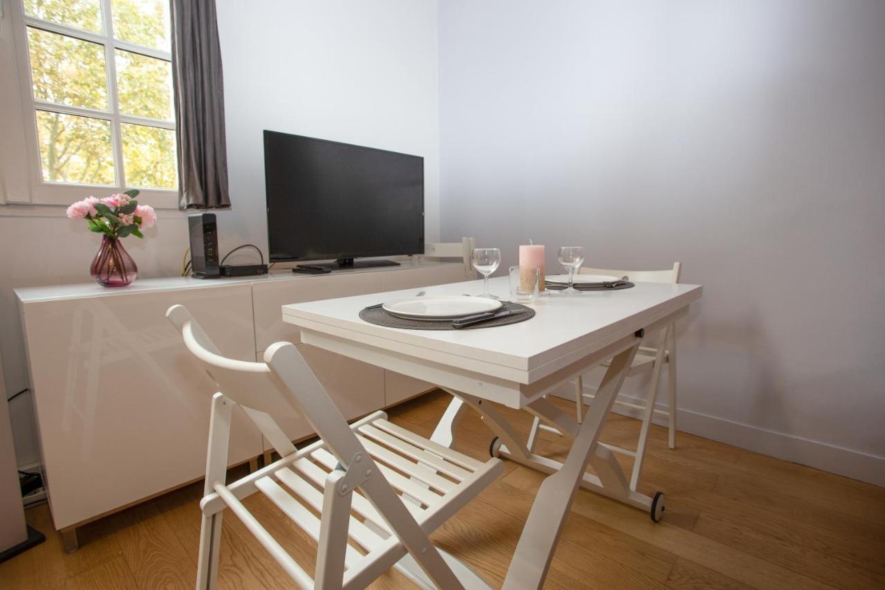 Le Duplex Apartment Versailles Exterior photo